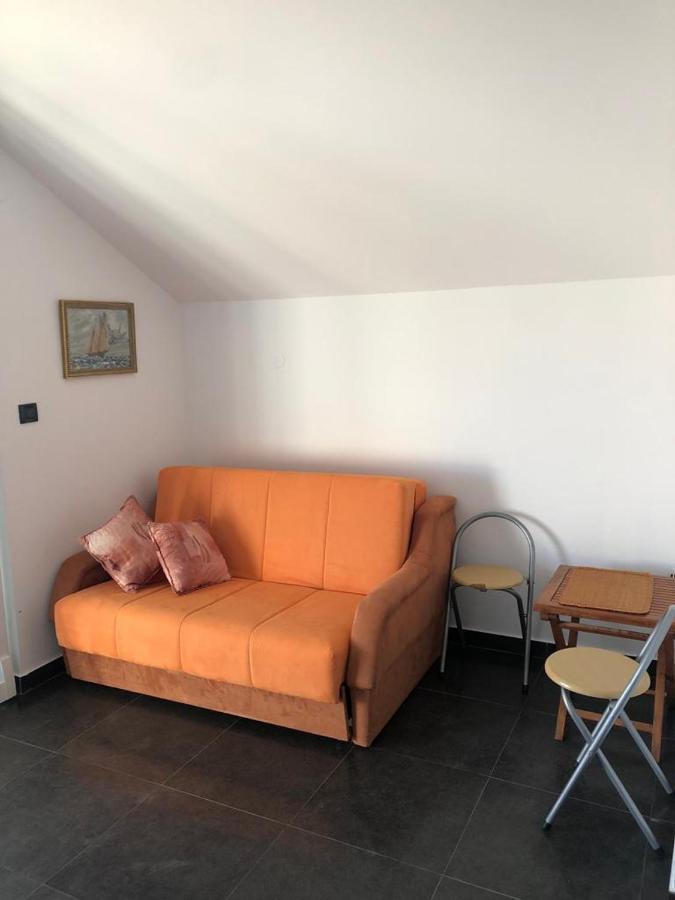 Apartments Villa Lili Lovetovo Vodice Esterno foto
