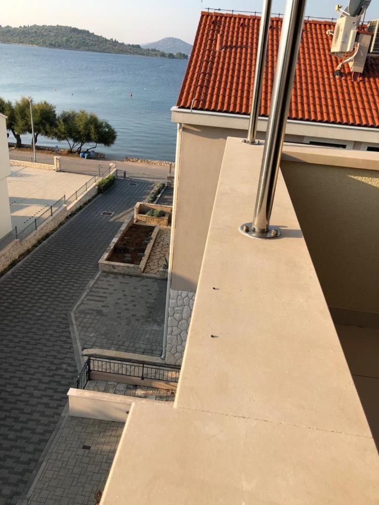 Apartments Villa Lili Lovetovo Vodice Esterno foto